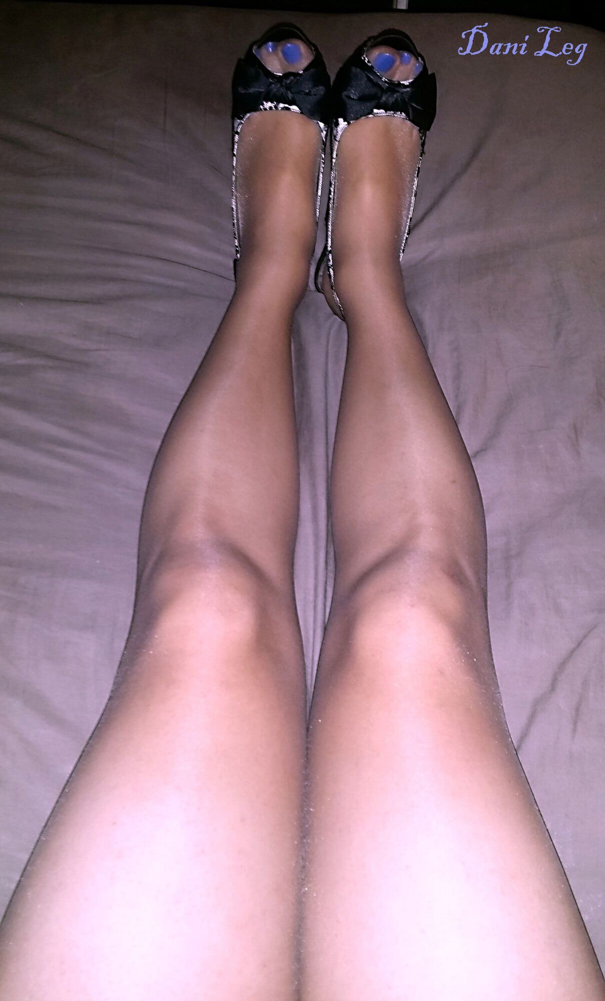 34-39 Pantyhose Pictures #3