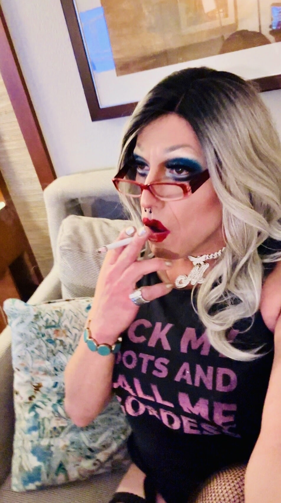 Marilyn Smoking Hotel  #3