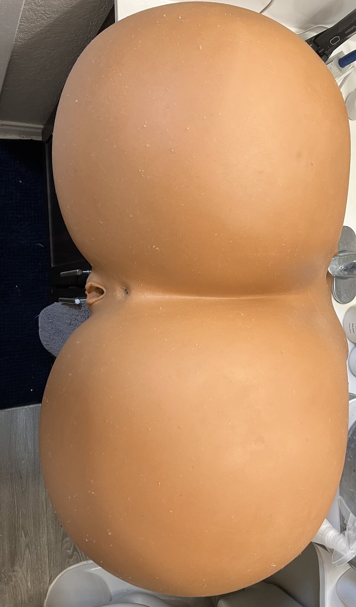 Showing Off the Immense Ass of the R3 CLM Sexdoll