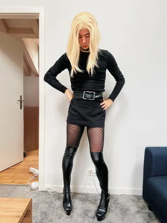 sissy femboy latexpussycat         