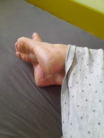 Bare feet toes mistress agata