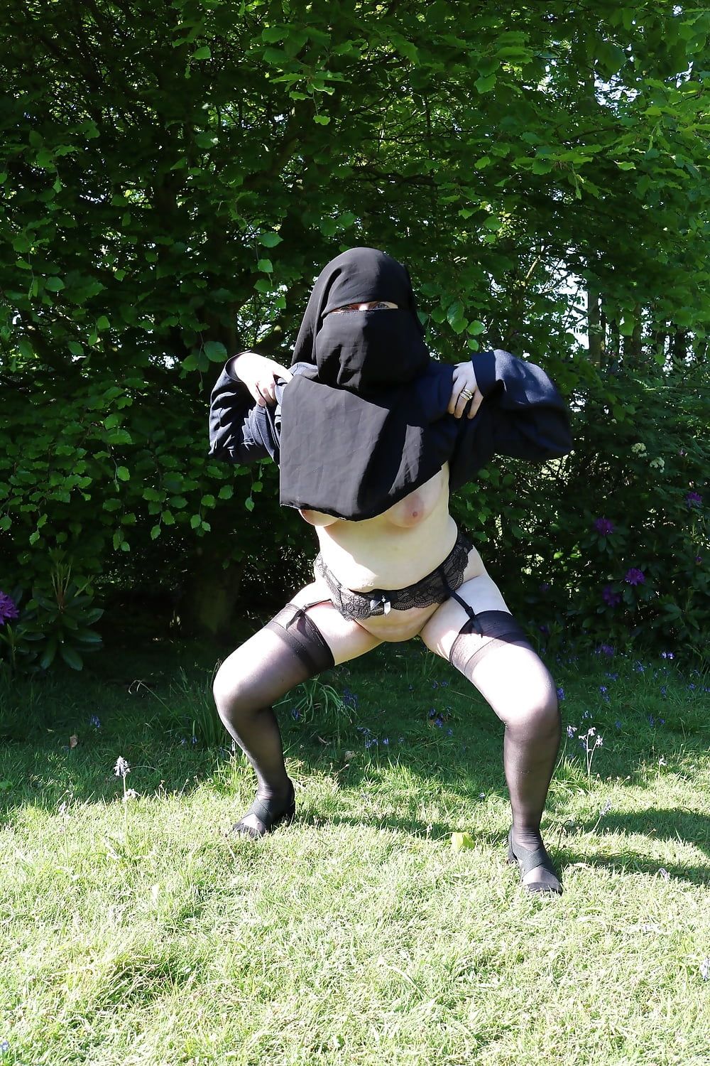 Muslim Burqa Niqab suspenders Outdoors Flashing  #56