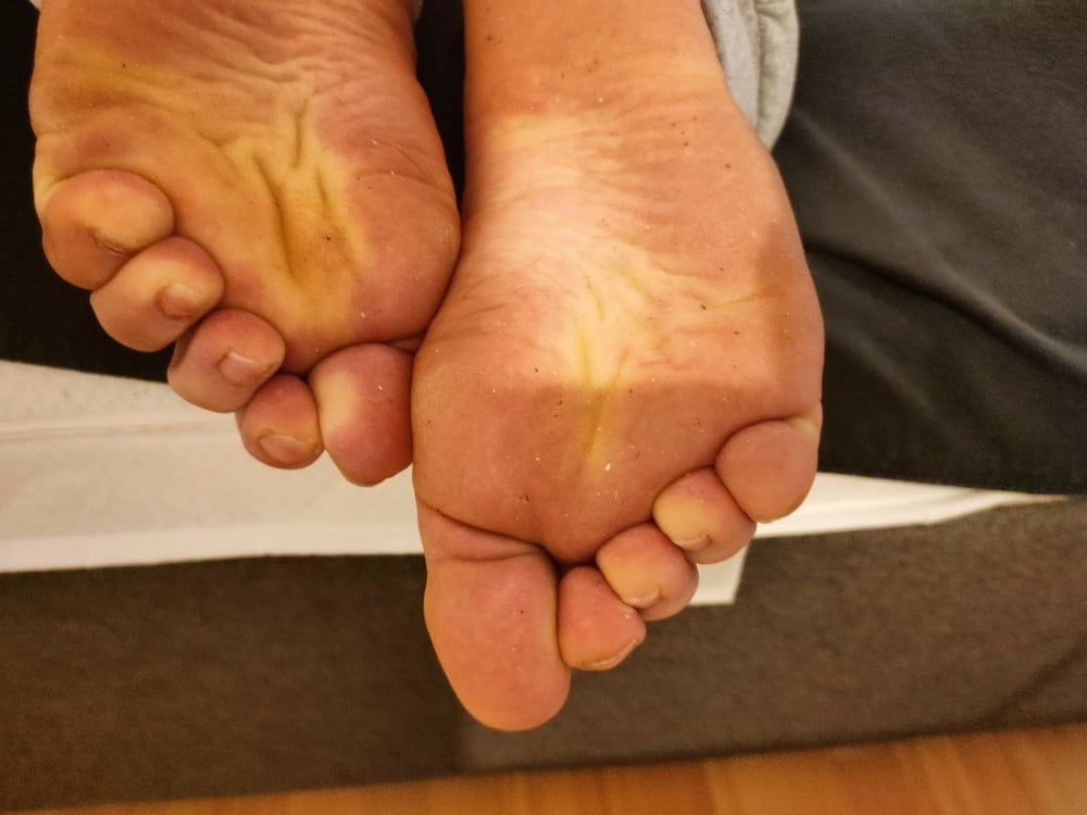 Hornychubby feet soles wrinkled Barefoot  #24