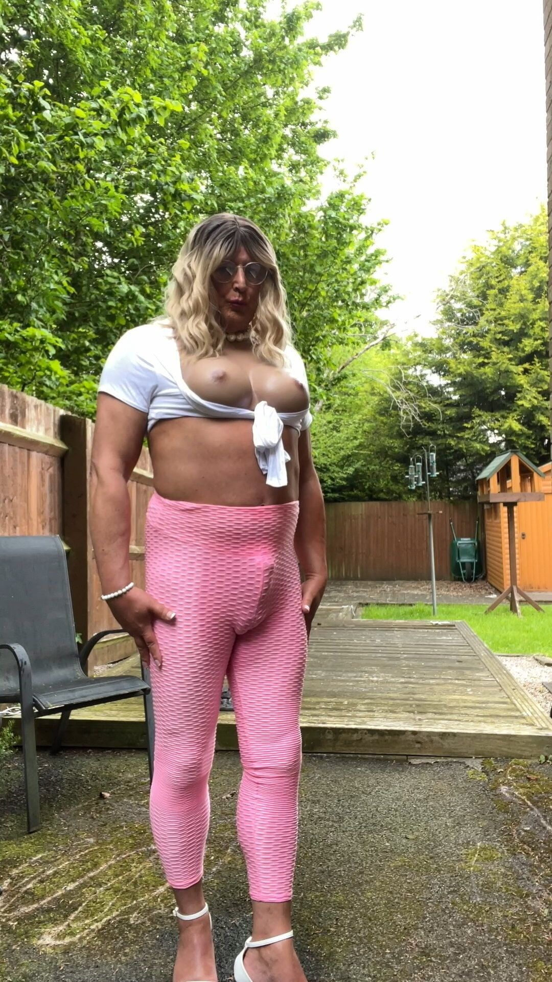 Amateur crossdresser kellycd2022 in pink leggings #29