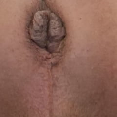 Minha bunda recém-fodida com rodebuds parece uma xoxota gananciosa