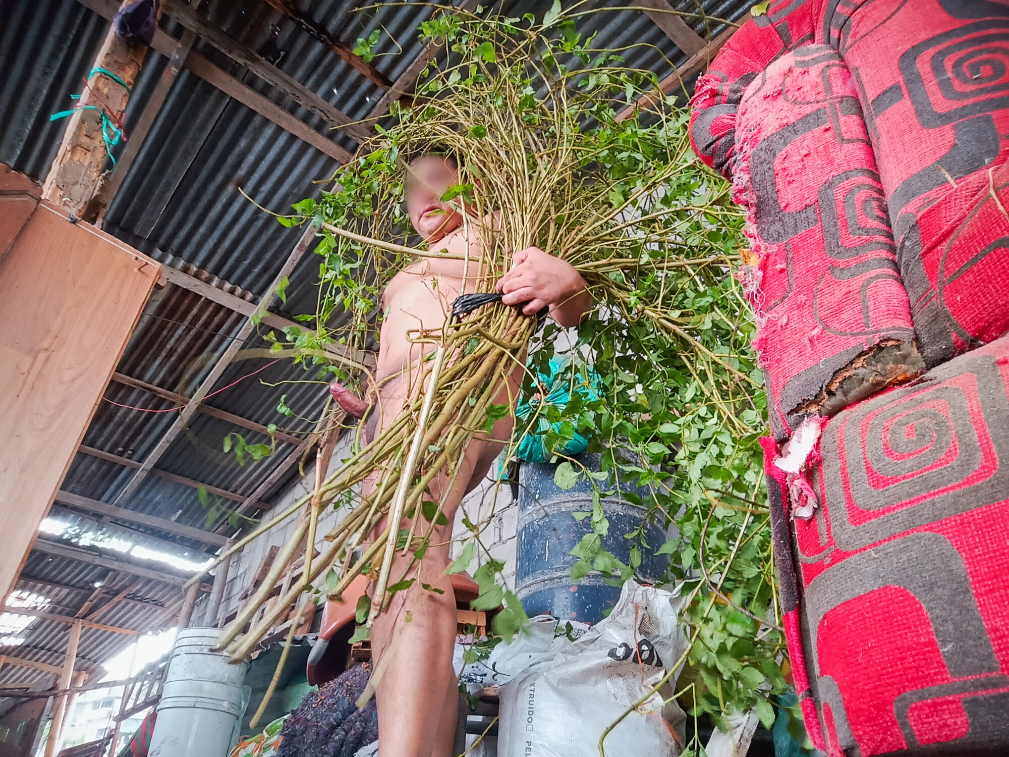 Loading Weeds Naked (Working in the Nude) - 3