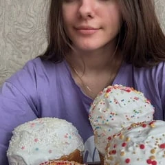 Chloe Free Photos