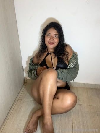 Hotcurlylatina Free Photos