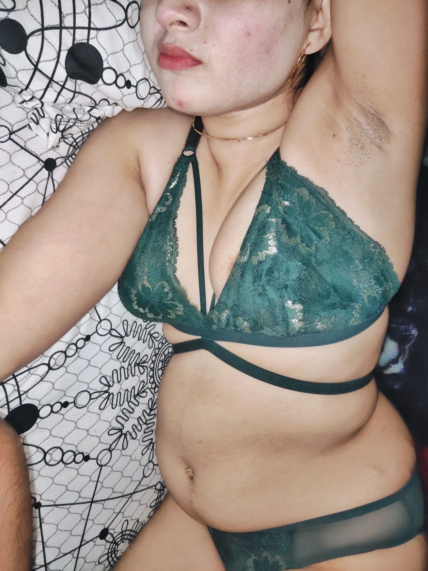 My Armpits in green bra #8