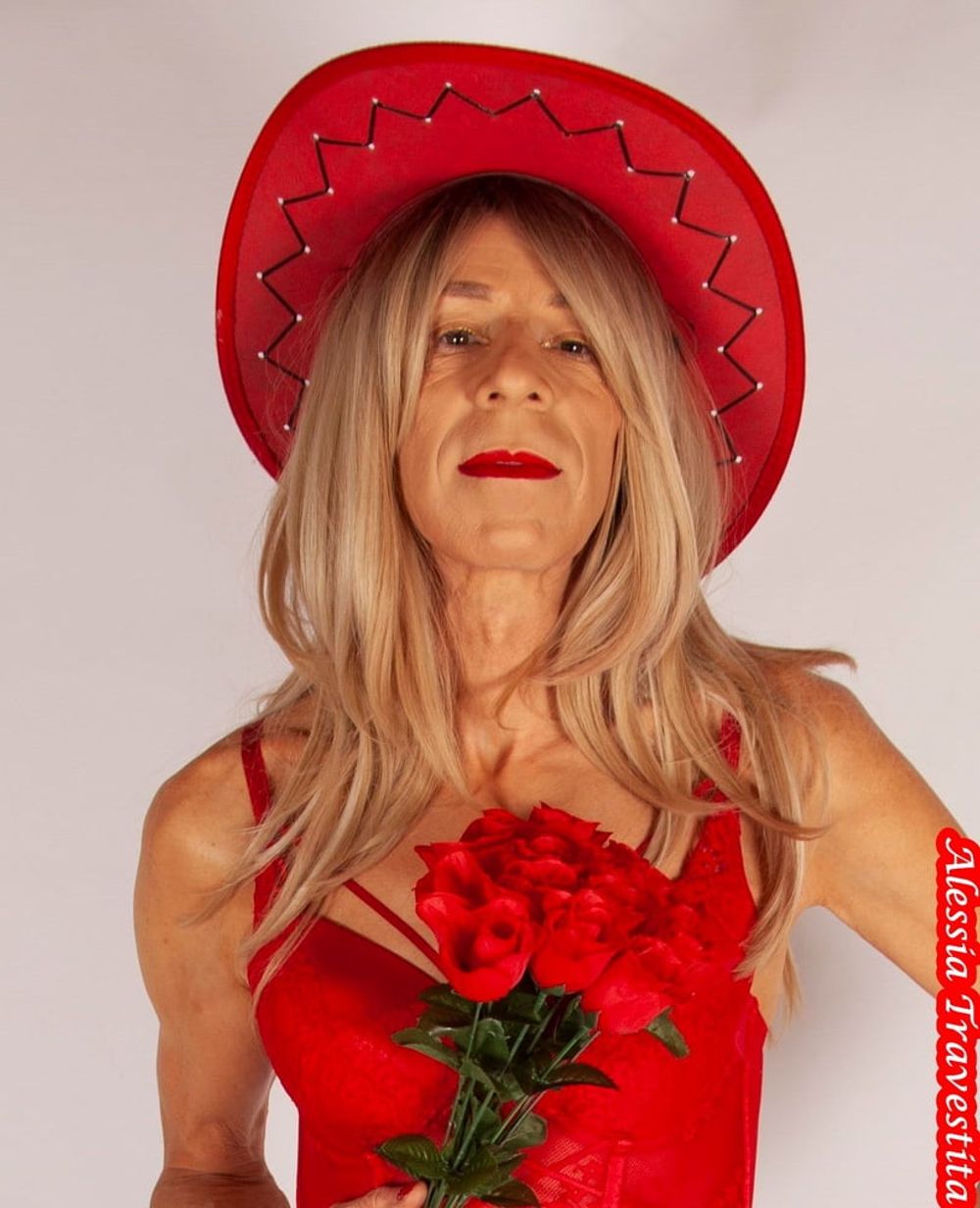 36 Alessia Travestita Red Splash #40