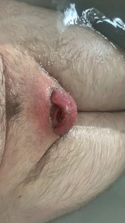胖男孩把他的小鸡巴变成阴户