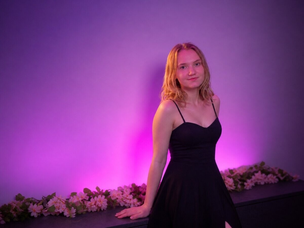 Free Emily Photos