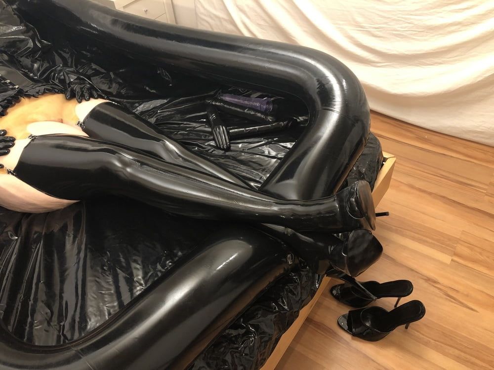 Latex on Plastic Bed #10