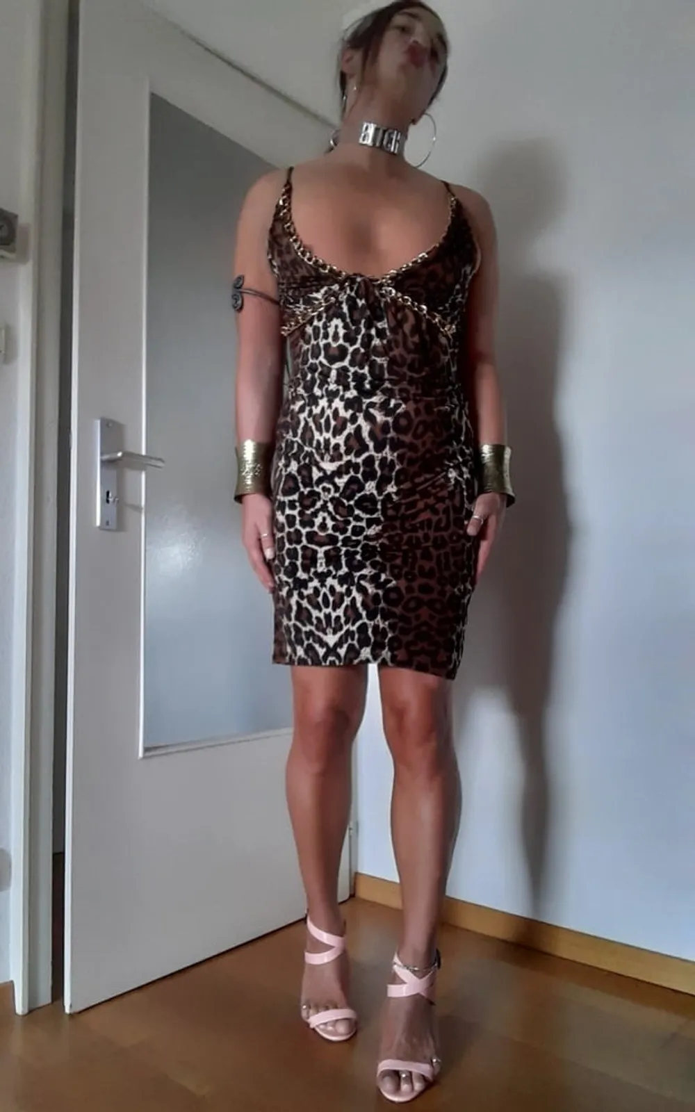 Tygra slut in leopard dress for Longdick Jack. #15