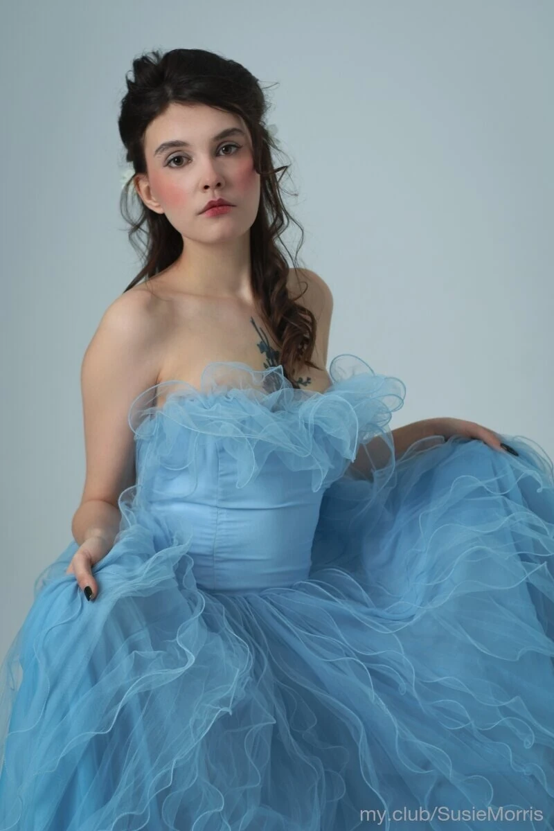 Susie Free Photos #16