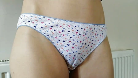 sniffypanty dirty panties pee and my wet sexy smelly pussy        