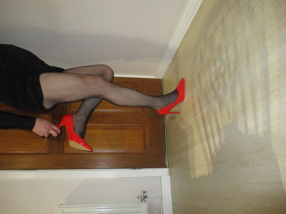 RED HEELS AND TIGHTS #7