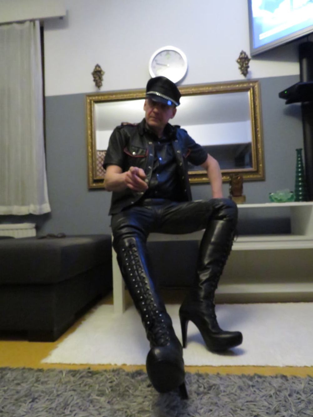 Juha Vantanen,finnish amateur leather fetish pornmodel #14