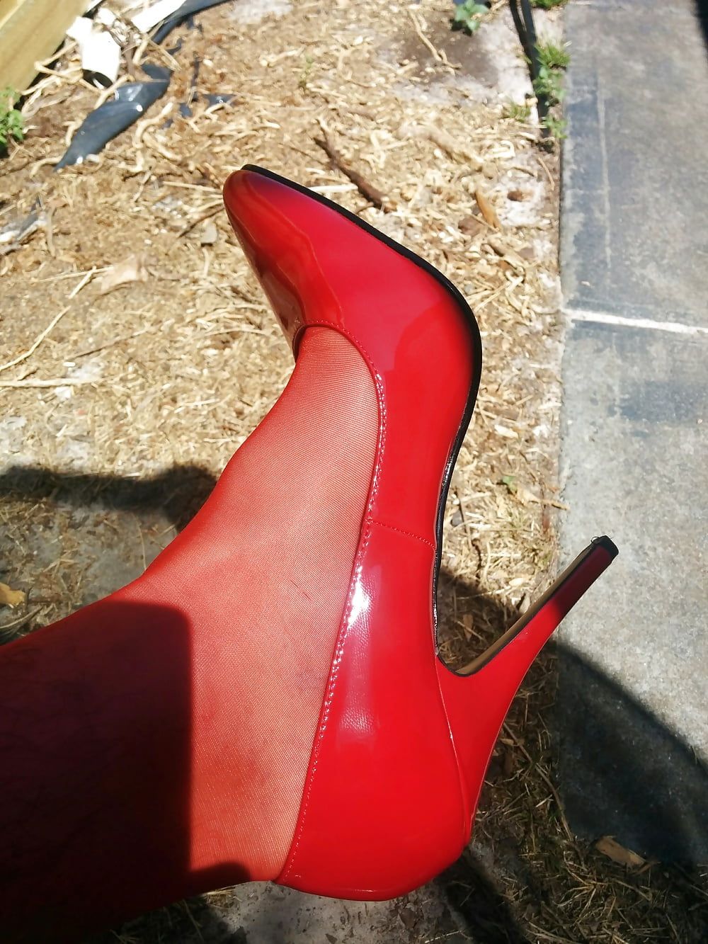 New heels: Red 6' Pump Shoe. Like? #2