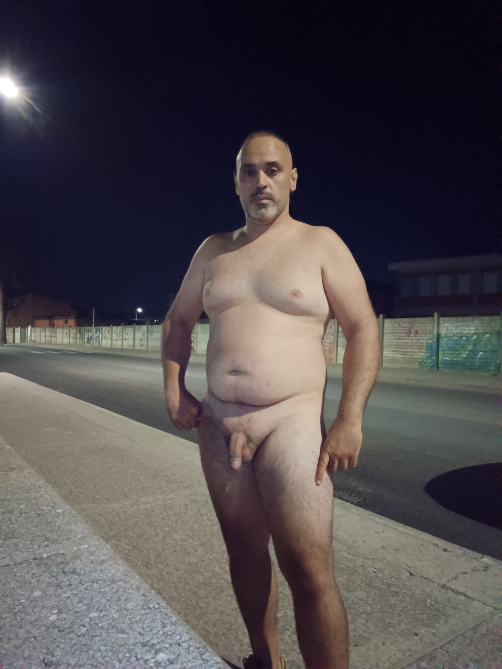 Ragazzo mostra il suo pisellino minuscolo  #37