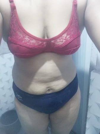 Bhabhi ki red bra and pantis ki chodai 