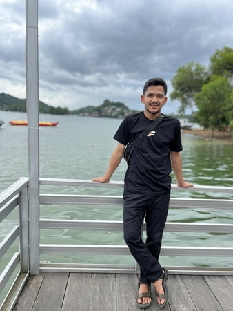 It feels like enjoying 2 women and licking them until organs