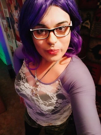 SIMMY VIOLET