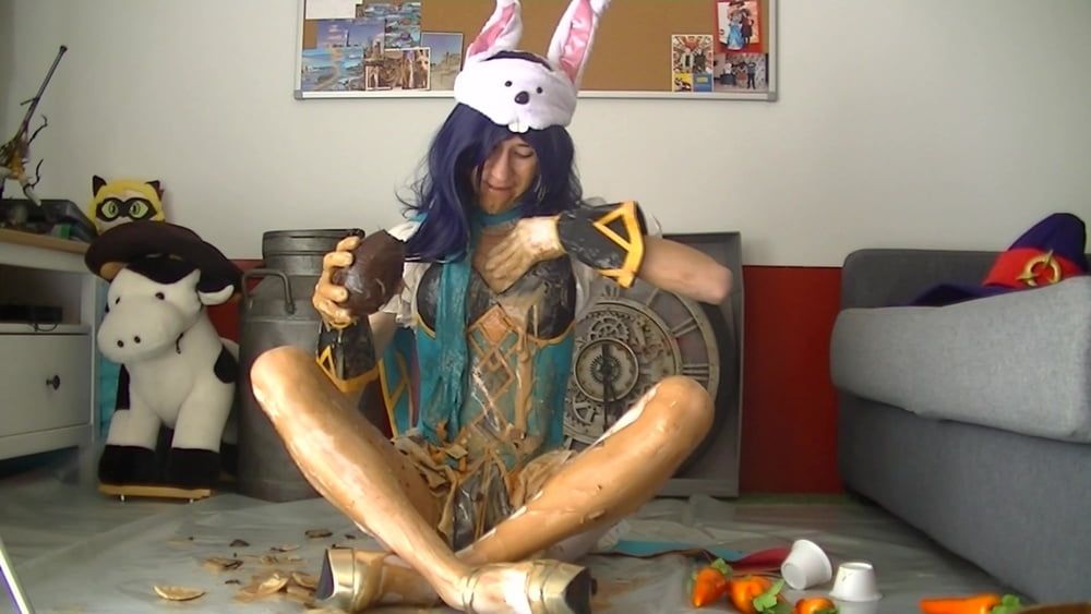 Lucina messy chocolate Easter cosplay trap #7