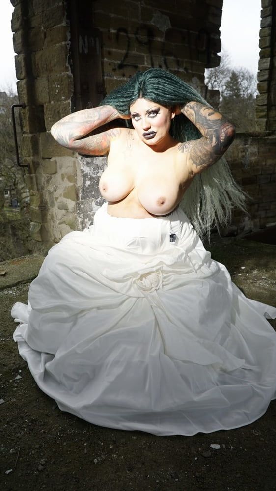 GOTHIC BRIDE #7