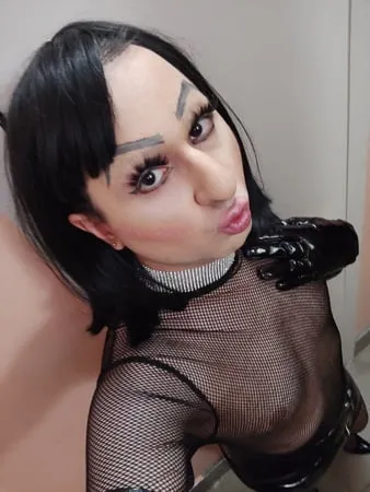 sissy faggot anna lehore         