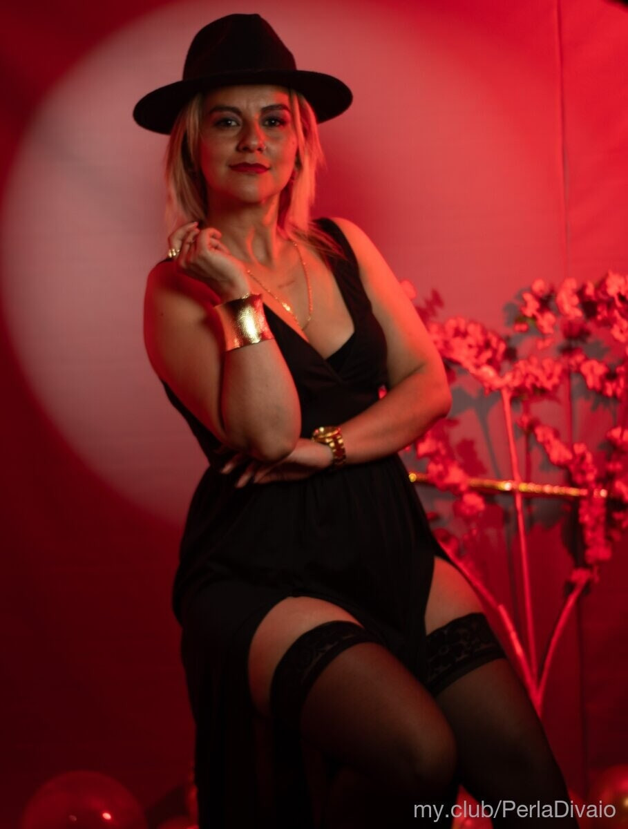 Perla Free Photos #2