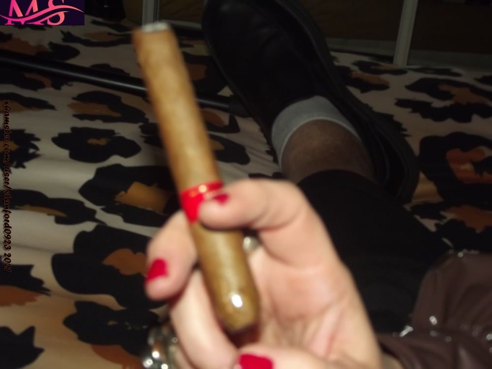 WHORE WHO LOVES SMOKING SEX #53