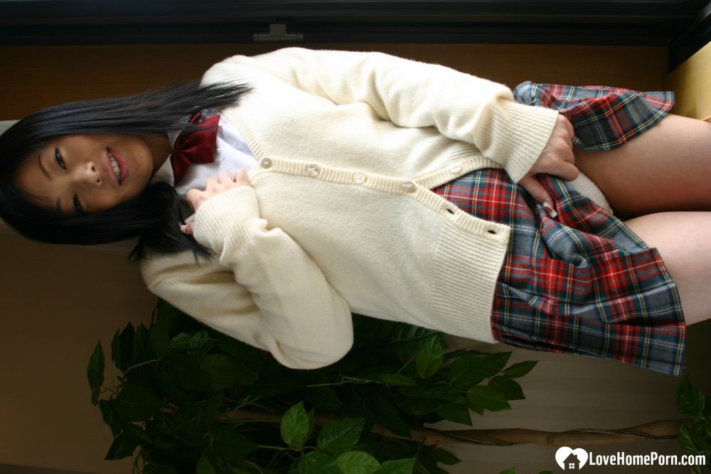 Asian schoolgirl looks for some online exposure #44