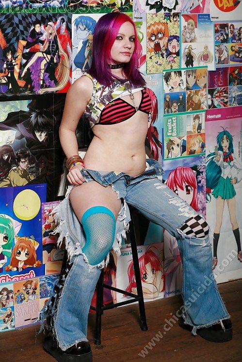 Anime Junkie Girl doing strip tease #5
