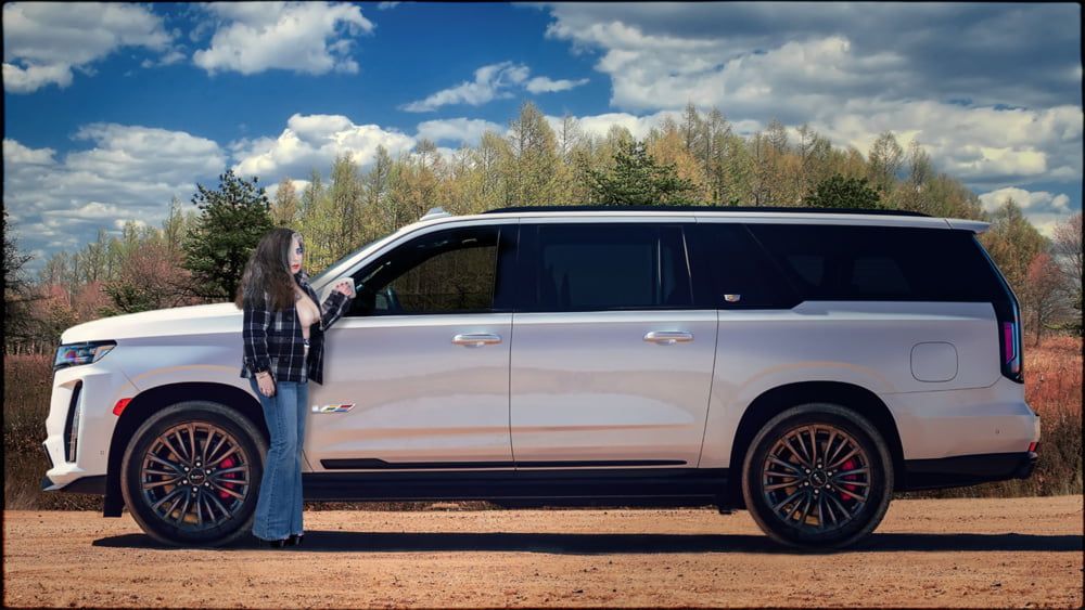 Amélie&#039;s 2023 Cadillac ESV  V-Series  NJ