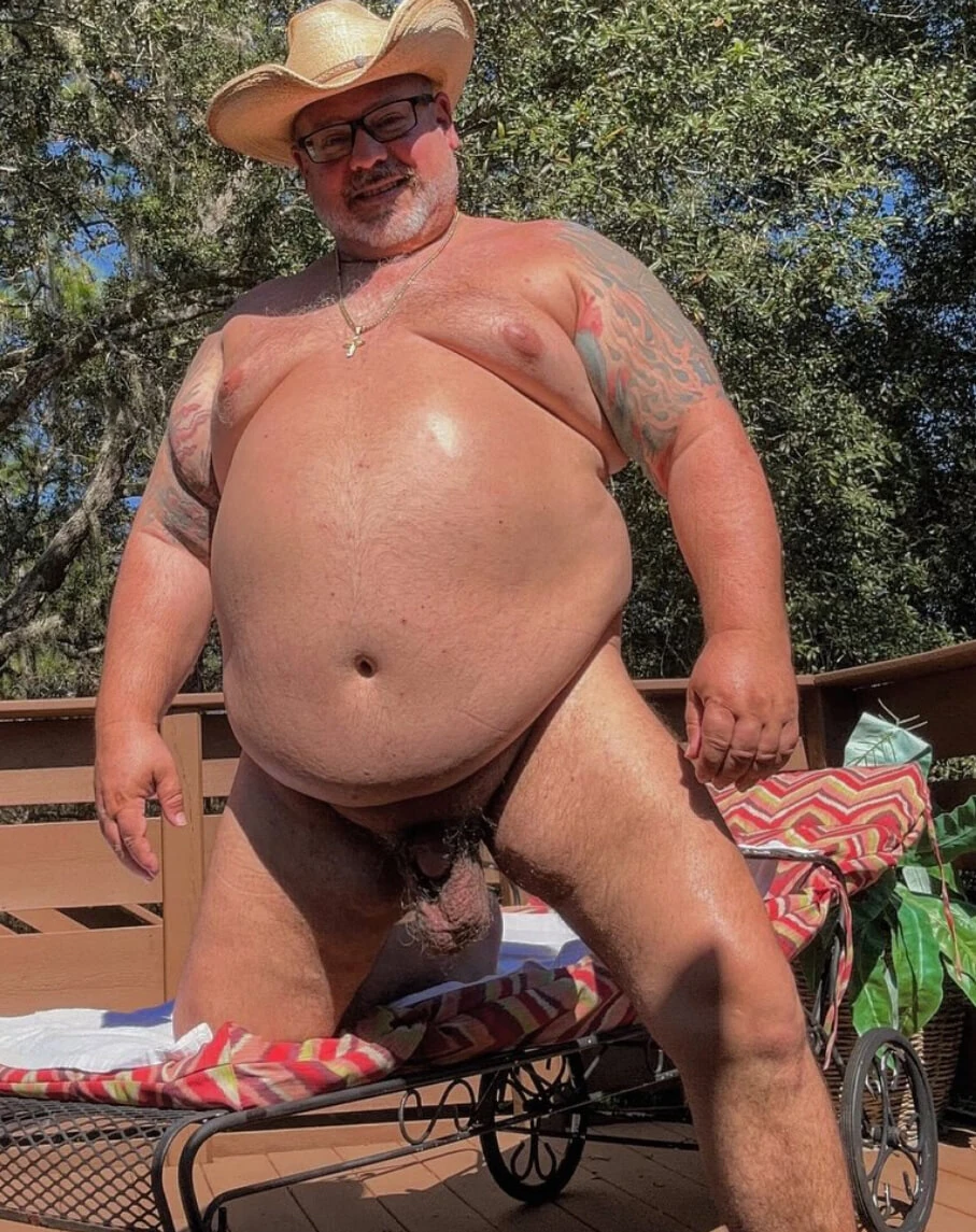 OLD STRENGTH COACH WITH FAT COCK #36