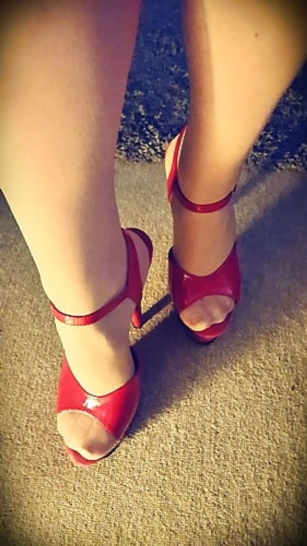 Barefeet ++ High Heels + + Nylons #24