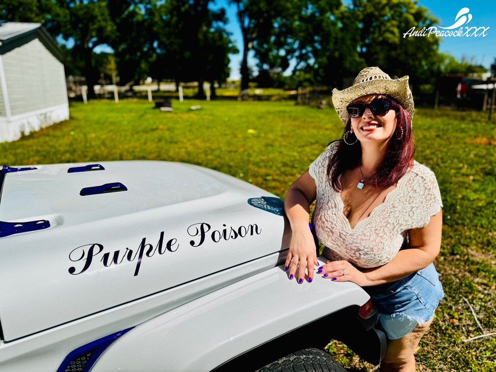 Jeep Girl Jiggle #32