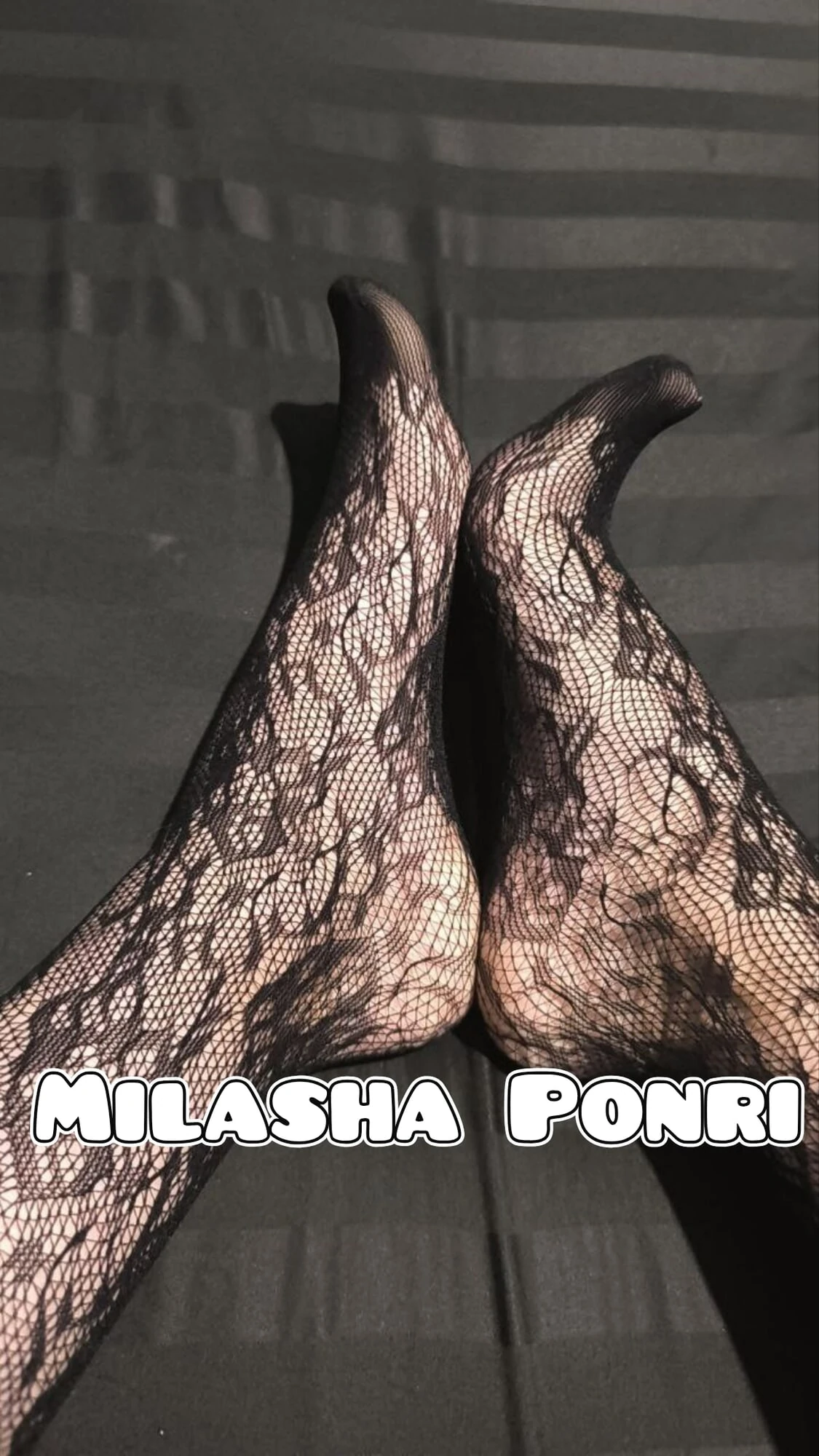 性感的脚。Milasha Ponri
