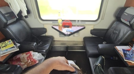 Blowjob di kereta