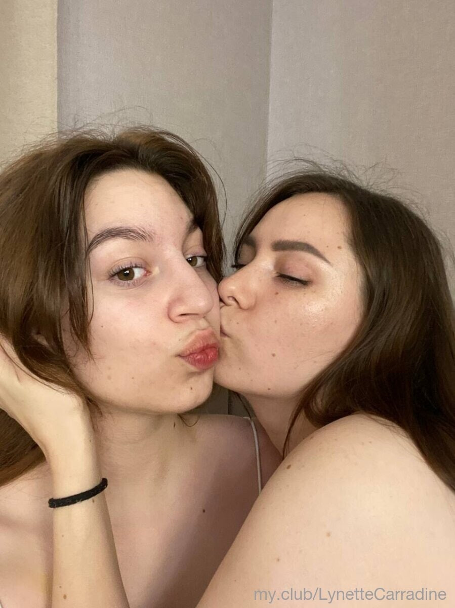 Blair with Gwen Free Photos #18