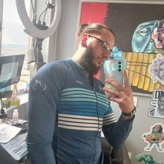 Quien quiere ver mi verga grande y parada , buscando amigas