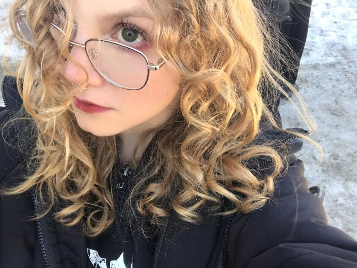 Kira Free Photos #52