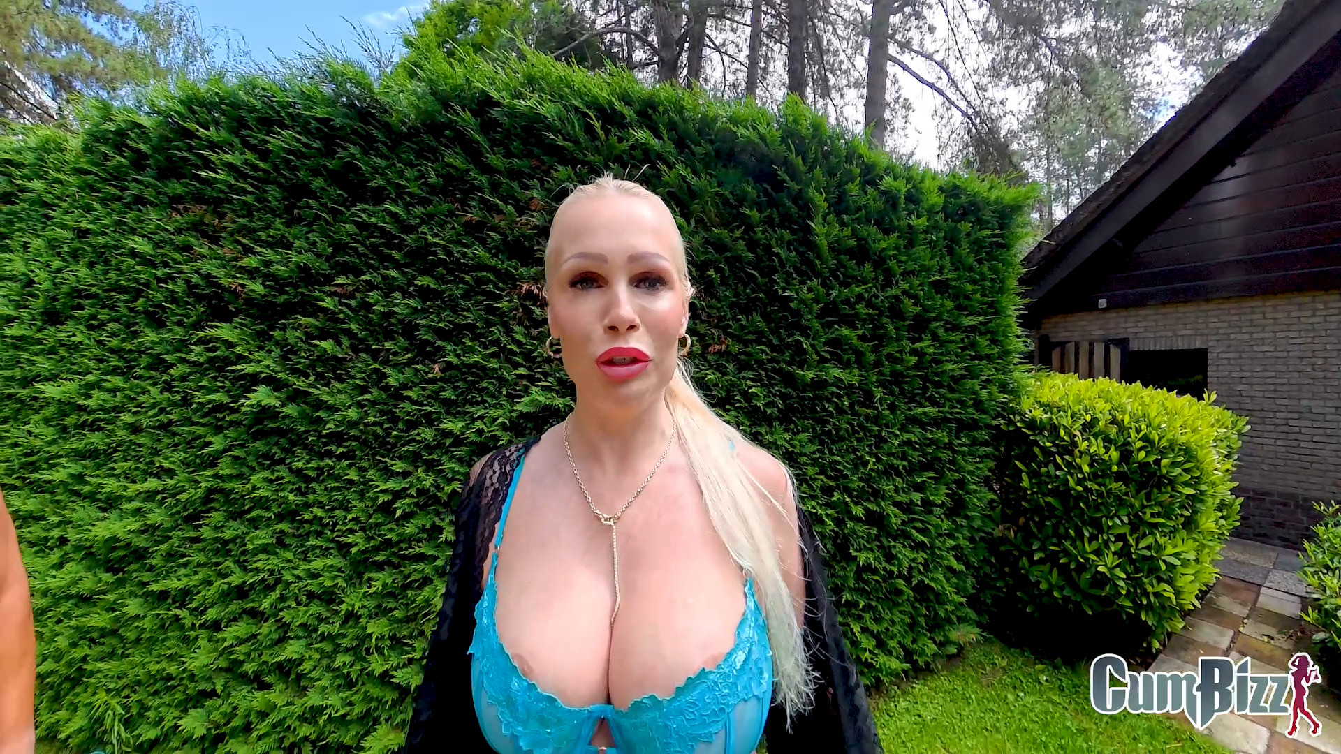 Mature Blonde MILF Outdoor Group Blowjob & Cum Fest