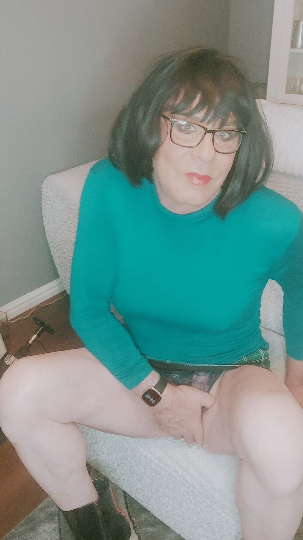 bi sexual crossdressing Juniper Beri