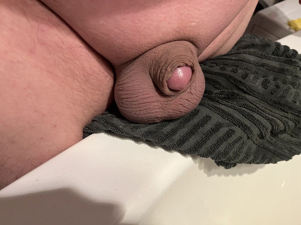 Shaved uncut babydick