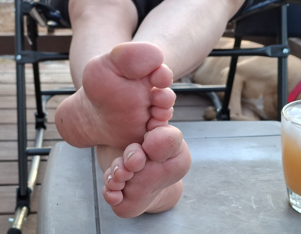 Girlfriend showing her soles and toes #4