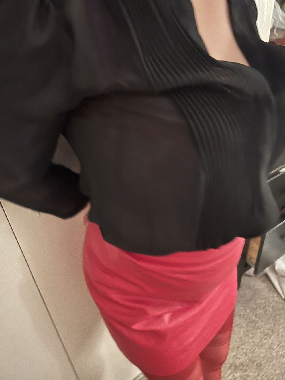 MILF dressed in stockings and skirt for night out #7