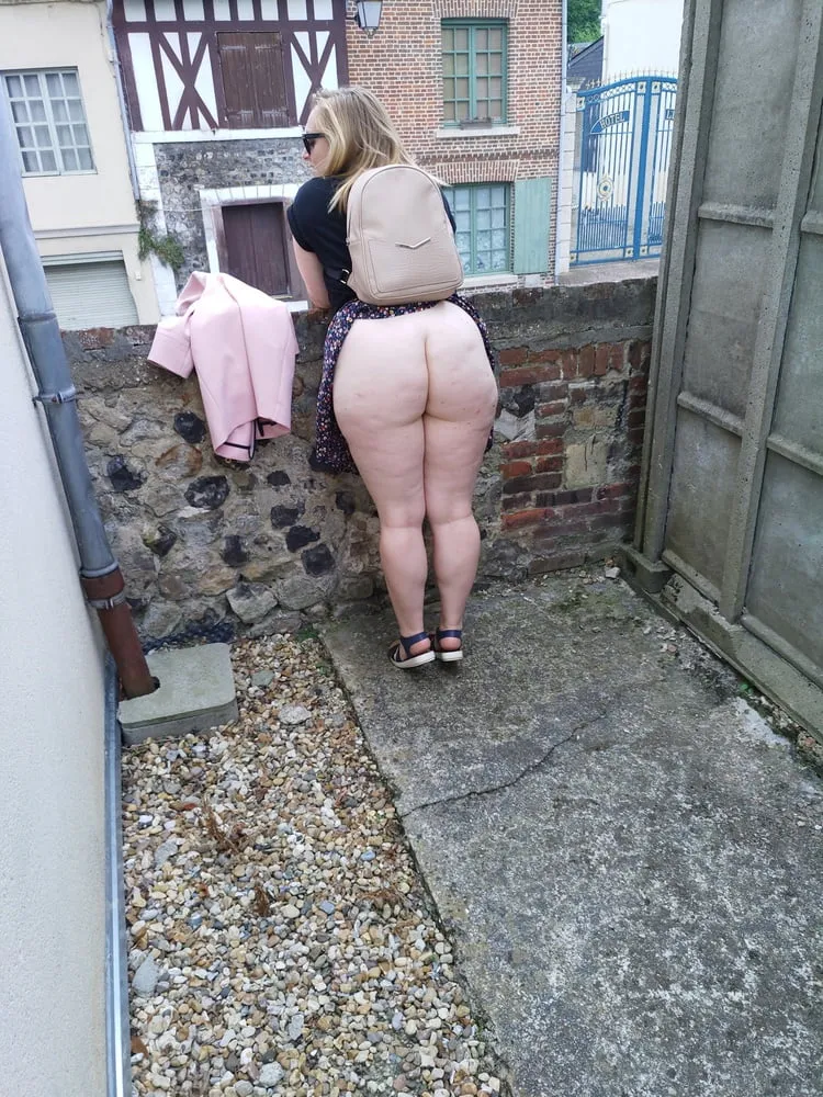 Public blowjob and exhib made in Normandy