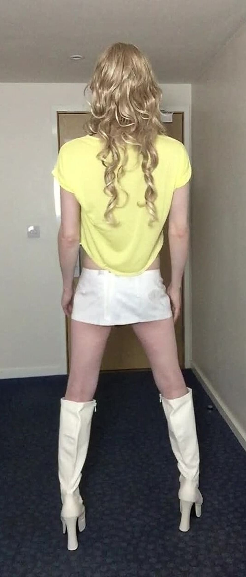 Sissy Sandra Posing Yellow and White #6